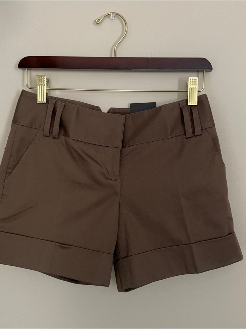 Express Mid Waist Cuffed Women's Shorts in Brown